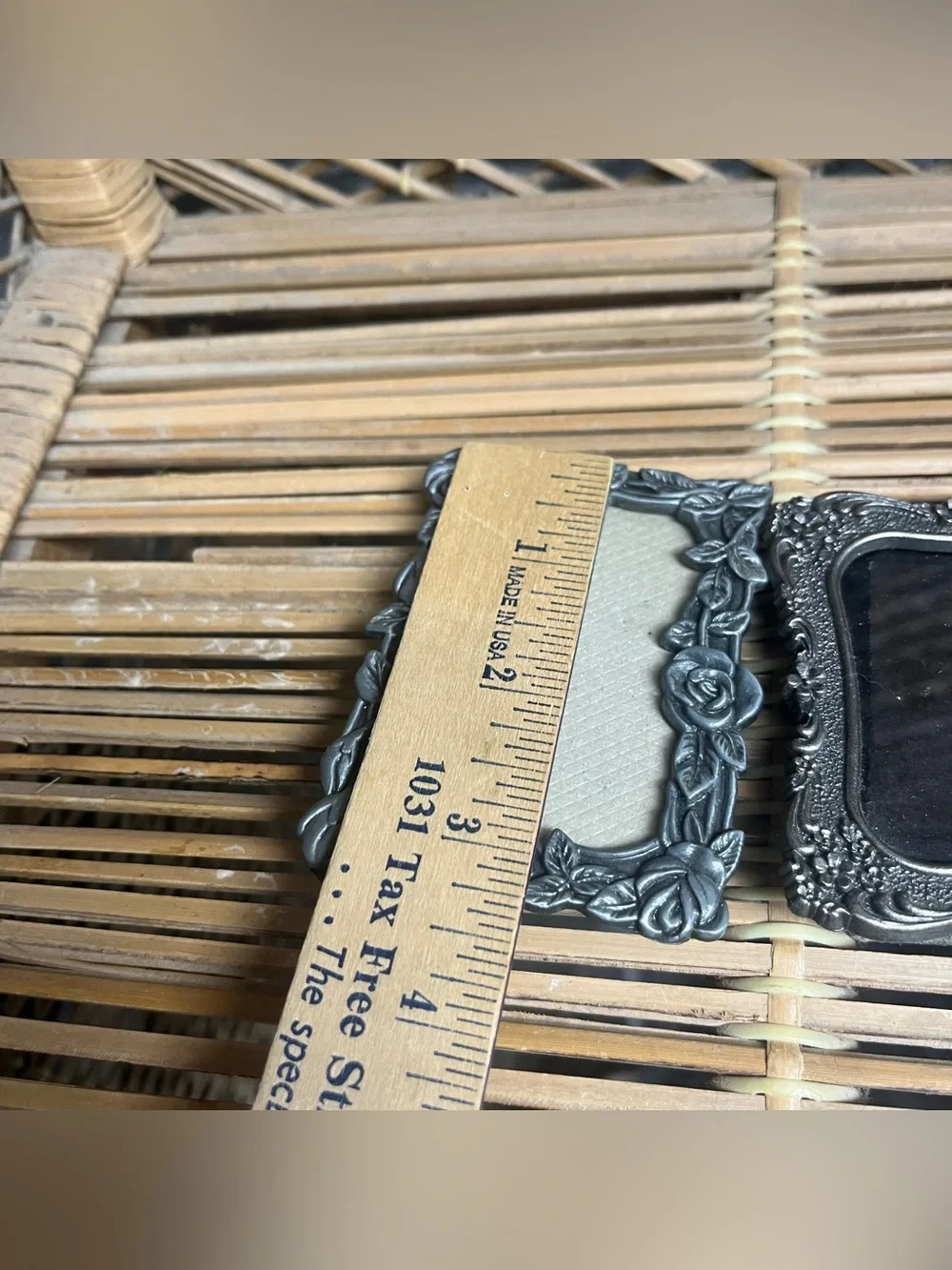 Vtg Small Silver Tone Metal Floral Victorian Easel Picture Frames Bundle Of 4 .